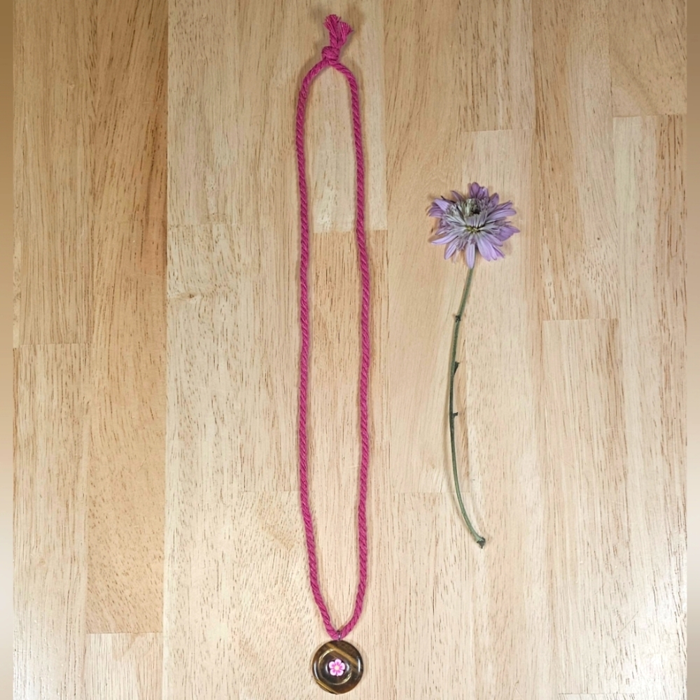 Tigers Eye Flower Necklace - Picture 4 of 6